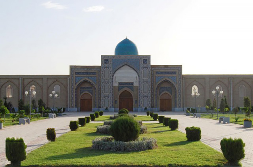 KO‘K-GUMBAZ JOME MASJIDI (Qarshi shahri, XVl asr).